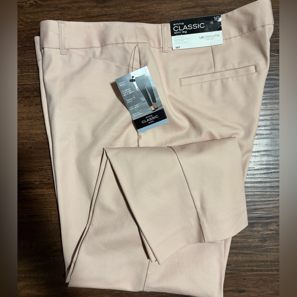 Liz Claiborne Women's Light Pink Ankle Pants